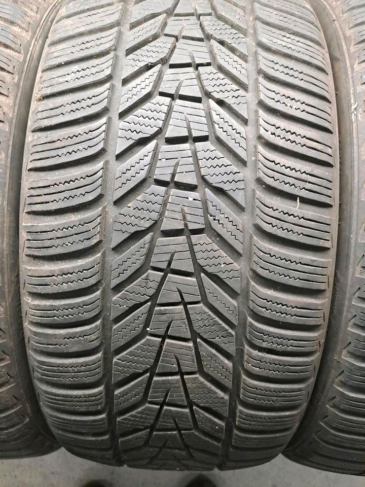 4x 235/35 R19 91W Hankook iCept evo³ Winterreifen in Böblingen