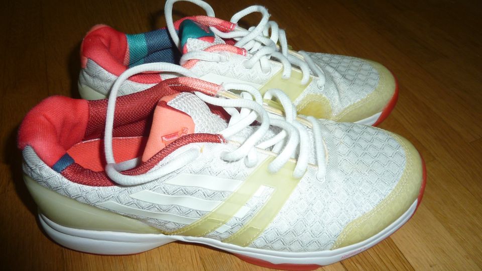 Adidas Adiprene Damen Mädchen Schuhe Gr. 38,5 in Berlin