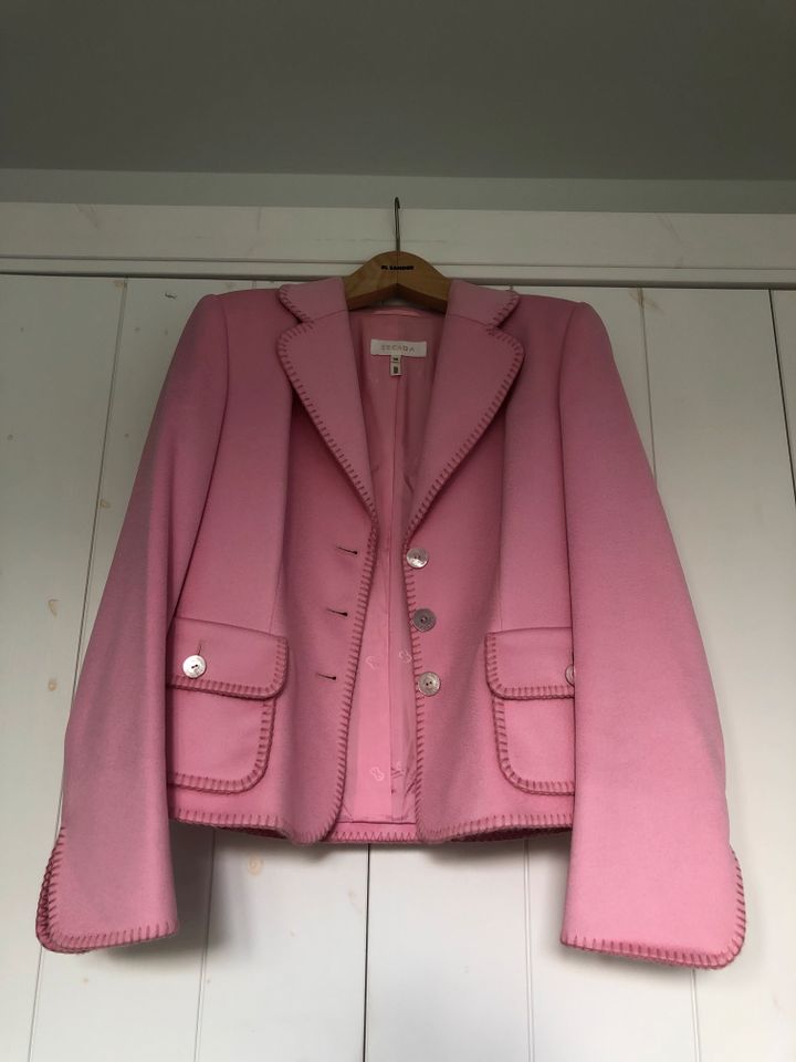 Escada Kaschmir Blazer Größe 40 Rosé Piacenza Cashmere in Hamburg