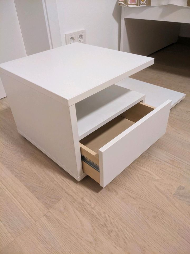 Nachtkästchen weiss, 80x43x34cm, Nachttisch Schlafzimmer, Kommode in Biberach an der Riß