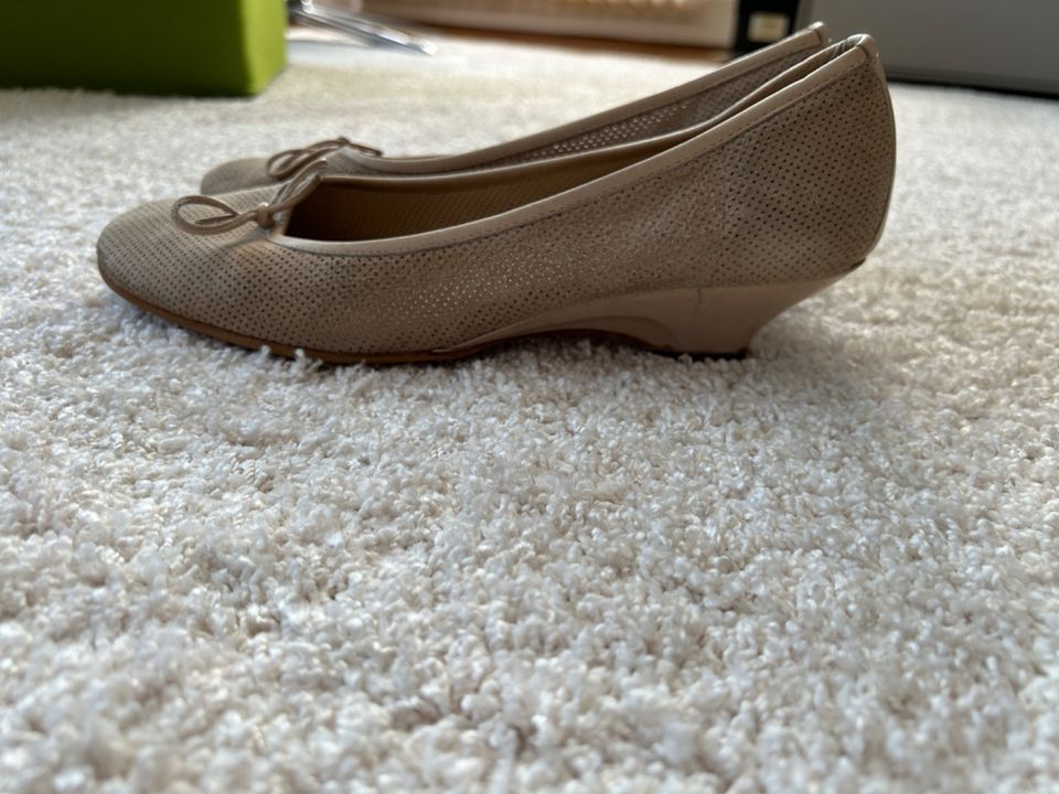 LARIO Sommer Ballerinas Pumps (Keilabsatz 4,5 cm) Gr. 38,5 Wedges in Düsseldorf