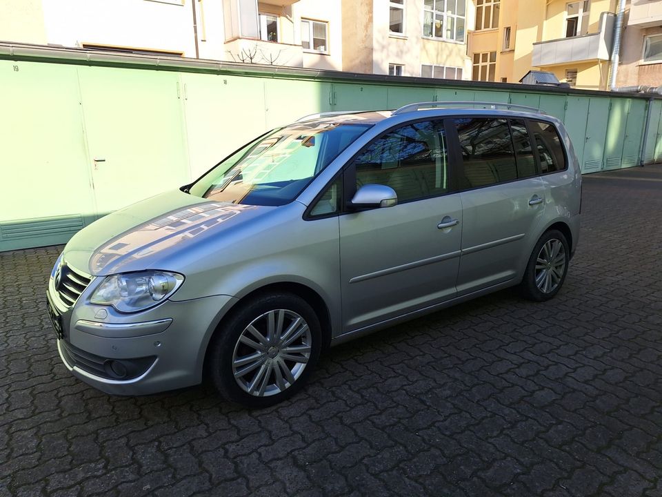VW Touran 2.0 TDI in Hannover