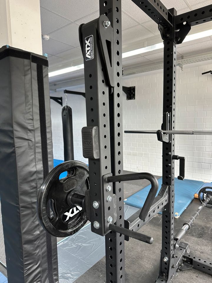 ATX Power Rack  inkl Jammer Arms und div Zubehör in Herzogenrath