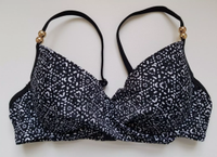 Bikini Top Damen mit Muster Gr. 36B Bikini Top Oberteil Bademode Hessen - Limburg Vorschau