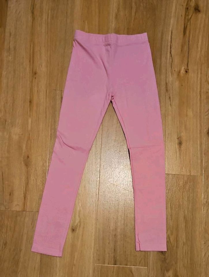 * NEU * Leggins Gr. 122 in Wentorf