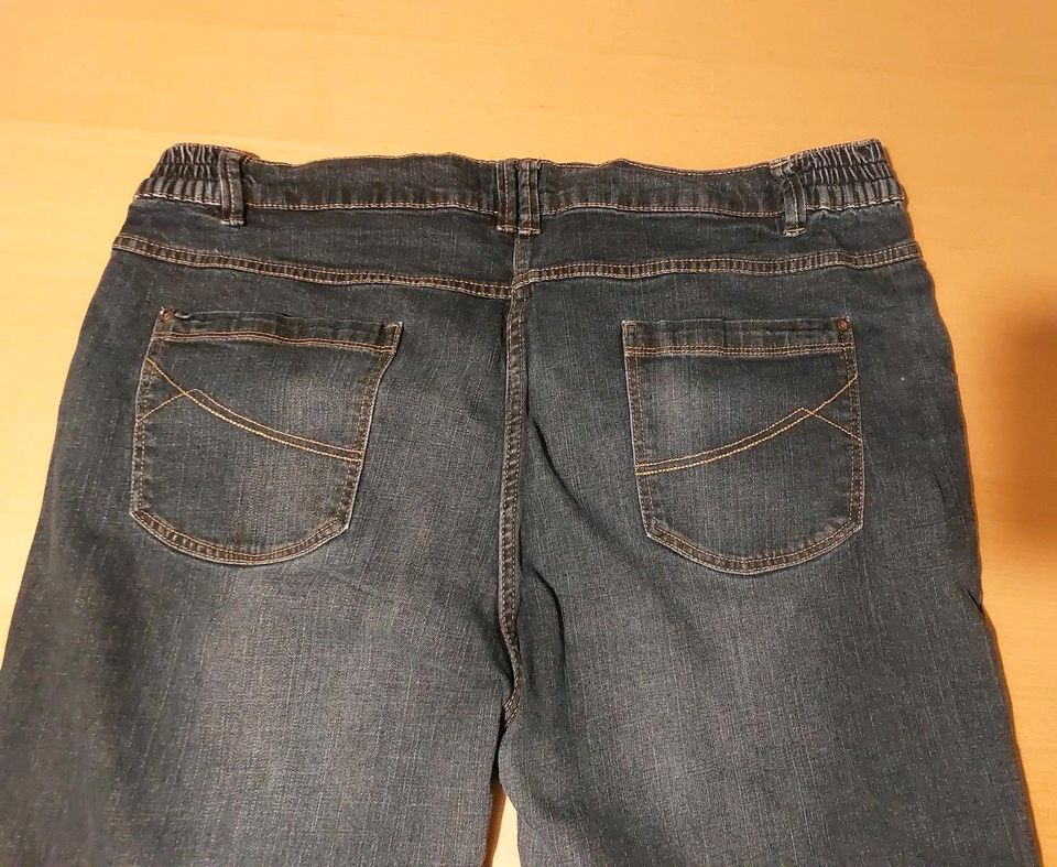 Tolle Jeans von Giada Gr. 52 für 8€ in Xanten