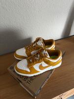 Nike Dunk Low in Orange/Weiß, Größe 39 - neuwertig Rheinland-Pfalz - Koblenz Vorschau