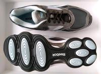 40 Gr. Reebok Sneaker Sportschuhe ungetragen Berlin - Neukölln Vorschau