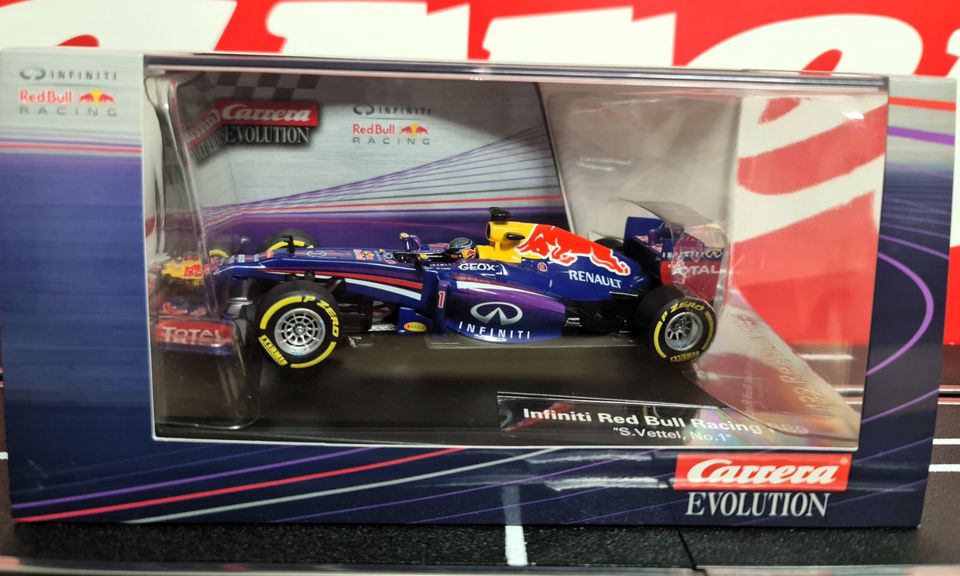 Carrera Evolution Infiniti Red Bull RB9 F1 S.Vettel, No.1 NEU BOX in Gladbeck