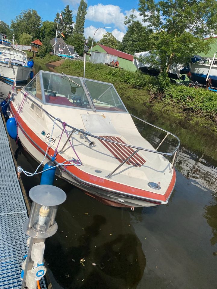 Glastron V225 Sportboot Motorboot V8 in Hatten
