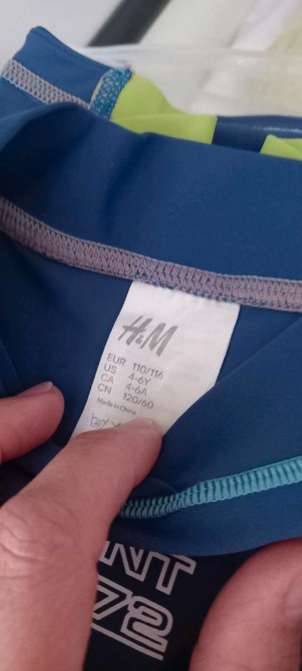 Sonnenschutz (Bade-) Kleidung Jungen H&M in Otzing