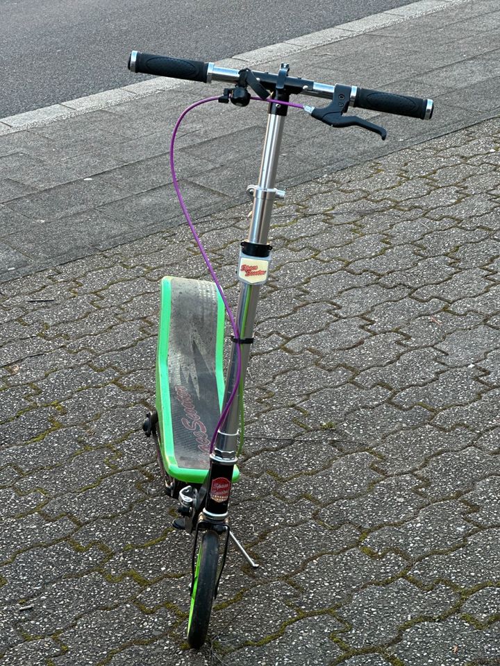 Wipproller/Space Scooter nur 55 Euro , blau ist schon verkauft in Krefeld