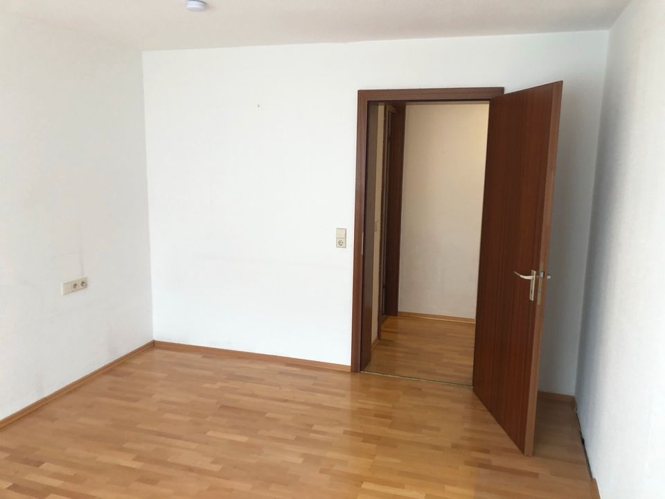 Exklusive 2-Zimmer Wohnung in Sindelfingen mit Balkon und EBK in Sindelfingen