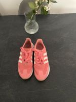 Adidas Sportschuhe / Laufschuhe/ Hallenschuhe Größe 39 Hessen - Darmstadt Vorschau