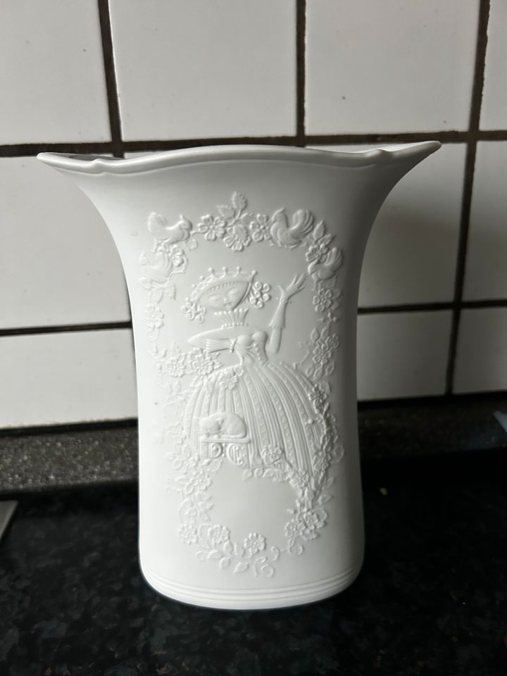 Kaiser 627 Porzellan Vase weiß ca.19,5 cm in Riedstadt