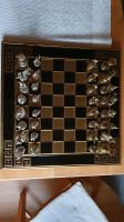 Schachspiel aus Metallguss neuwertig alt Handicraft/Handarbeit Niedersachsen - Braunschweig Vorschau