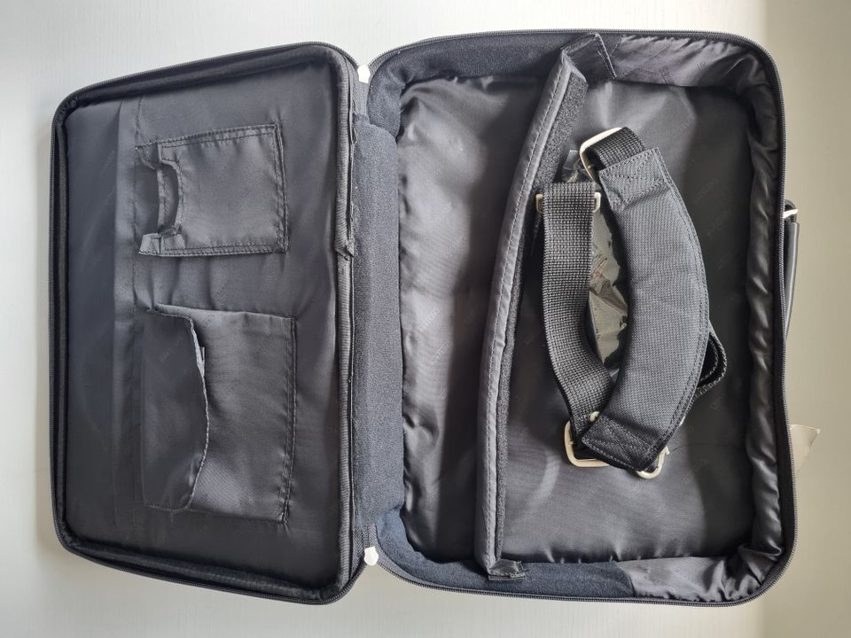 Computer -  Notebook- / Laptop - Tasche groß in Iserlohn