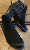 Remonte Stiefeletten Schuhe Leder Schwarz Glitzer Größe 38 Hessen - Butzbach Vorschau