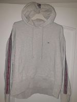 Tommy hilfiger  damen hoodie grau grösse m *super zustand * Niedersachsen - Wedemark Vorschau