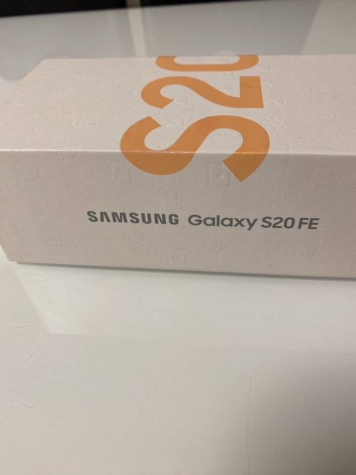 Samsung Galaxy S20 FE in Köln