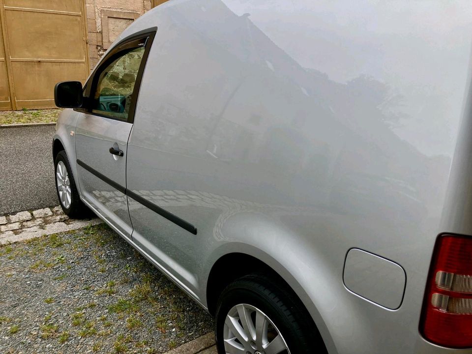 VW Caddy 1.6 TDI in Pirna