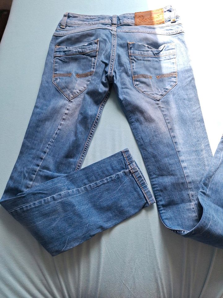 Jeans Review Größe 27 in Breitungen