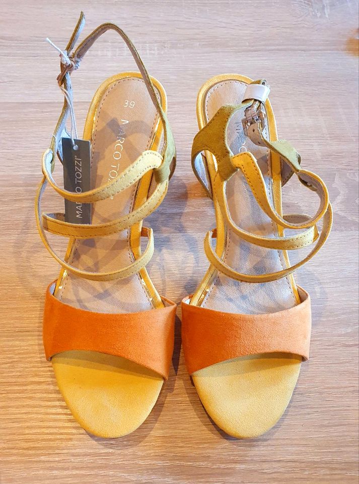 ☆NEU Schuhe/Sandalette Marco Tozzi, Gr. 39, gelb-orange☆ in Freising