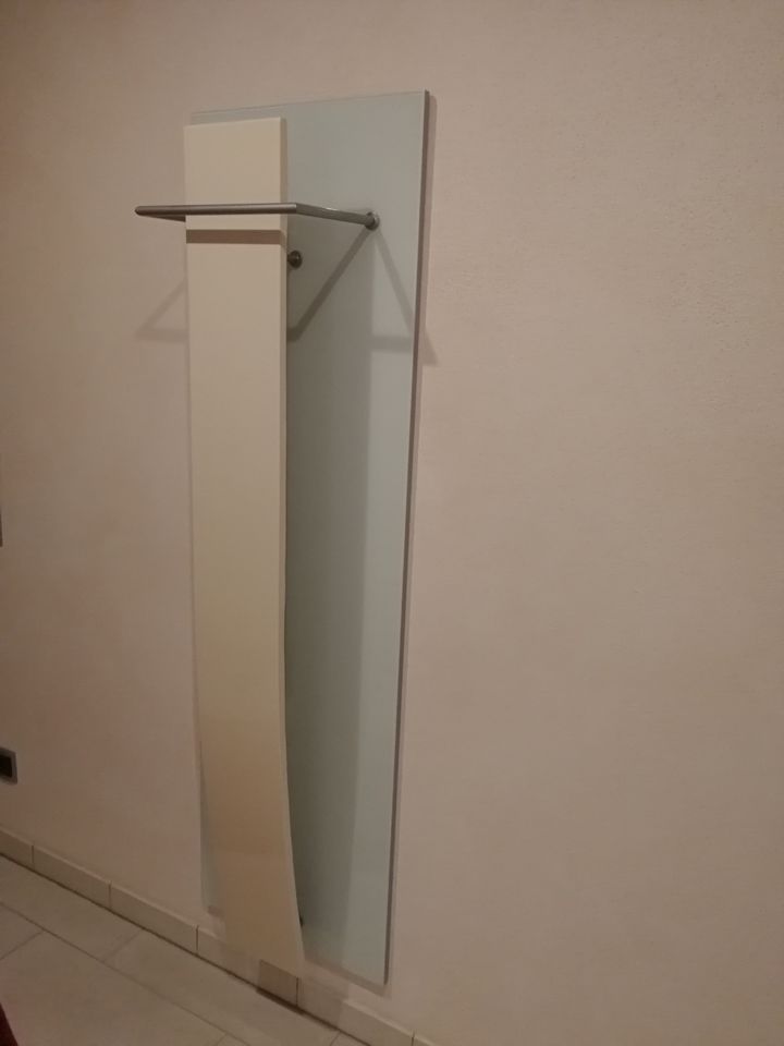 Garderobe - Wandpanel - Wandgarderobe creme - ähnlich Hülsta in Kipfenberg