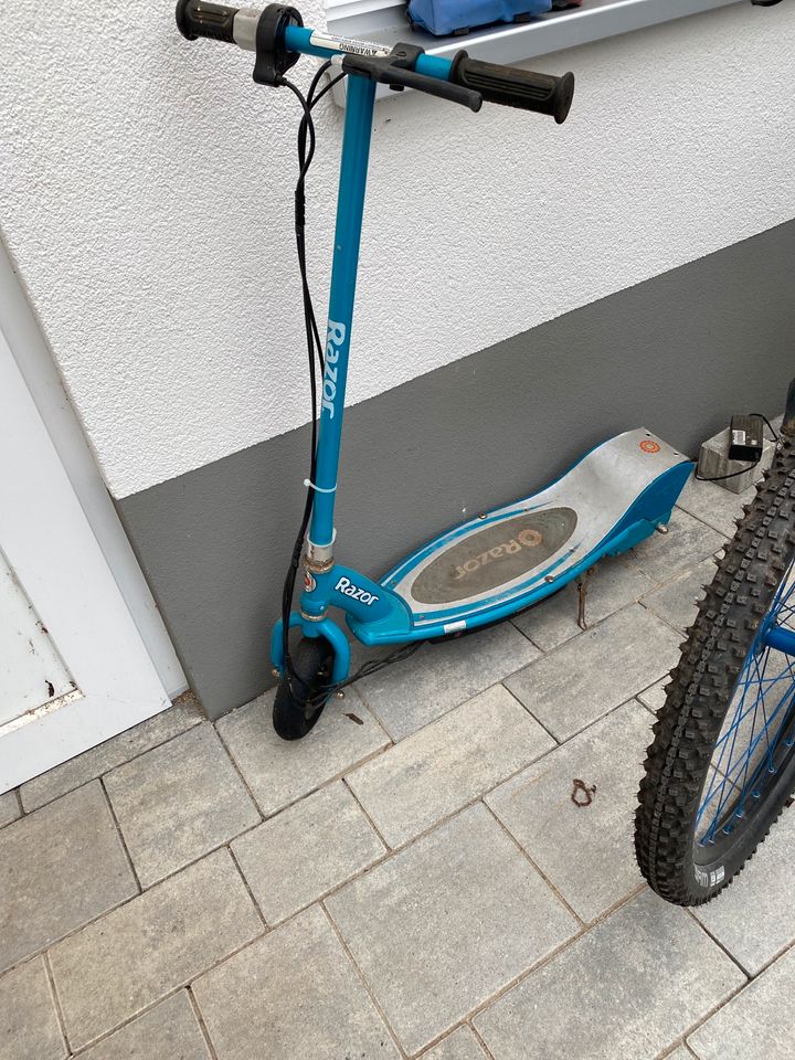 Razor E200 Electric Scooter - Batterie schwach in Hohenwart