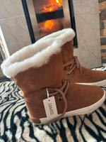 ESPRIT Damen sehr warme Winterschuhe NEU Gr.40 Hessen - Stadtallendorf Vorschau