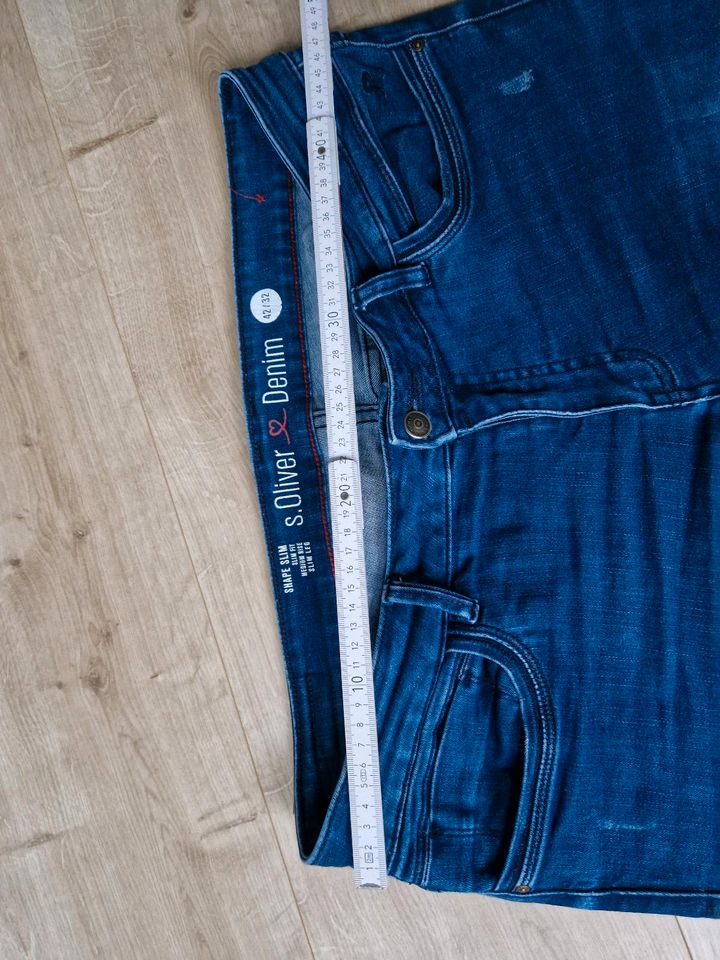 s.Oliver Jeans 42/32 Damenjeans Hose Shape Slim in Norderstedt