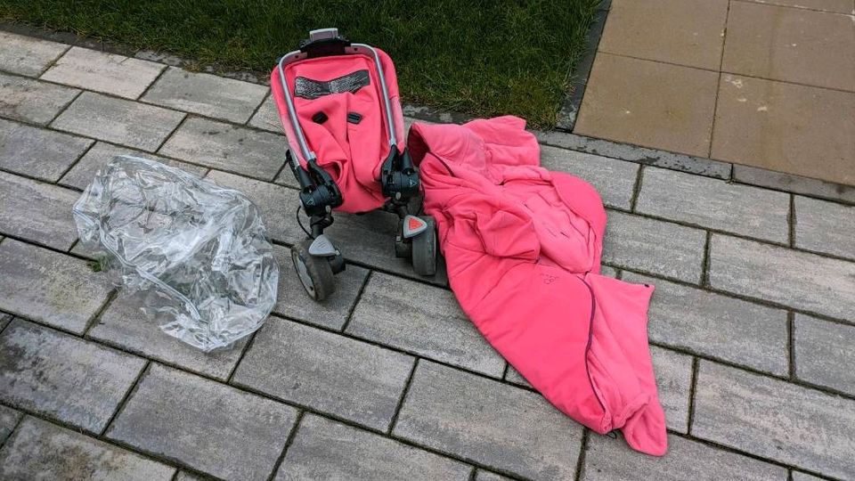 Quinny Zapp Xtra 2 pink plus Zubehör Buggy in Mertloch