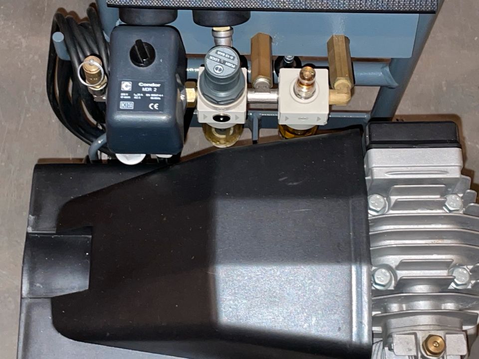 Kompressor Schneider Compact Master CPM 300 10 20 Montage in Lahnstein