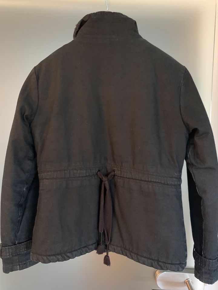 Roxy Jacke Mädchen / Damen schwarz mit Fell Gr. L (40) in Frechen