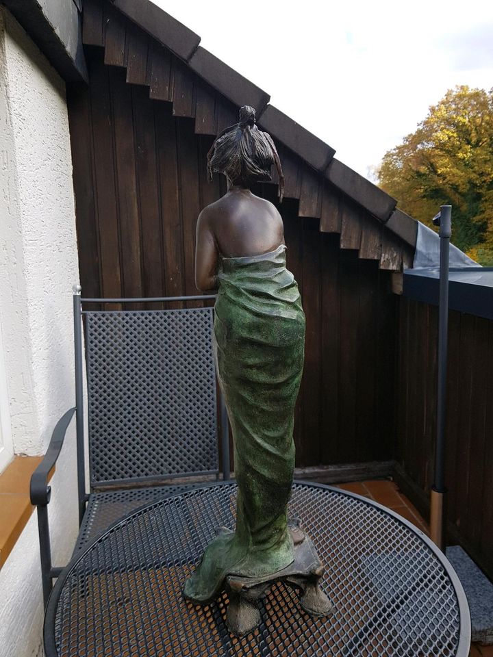 XXL Bronze Figur Statue Skulptur Engel Frau in Remagen