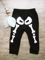 H&M* Baby Hose Gr. 86 *WoW* Stoffhose Halloween Skelett Schwarz G Berlin - Köpenick Vorschau