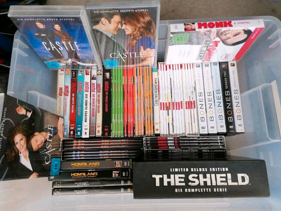 Großes DVD Serien- und Filmpaket, Castle, Monk, Mentalist, Shield in Renningen