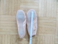 Ballettschuhe/Schläppchen 17 cm beige Bayern - Gröbenzell Vorschau