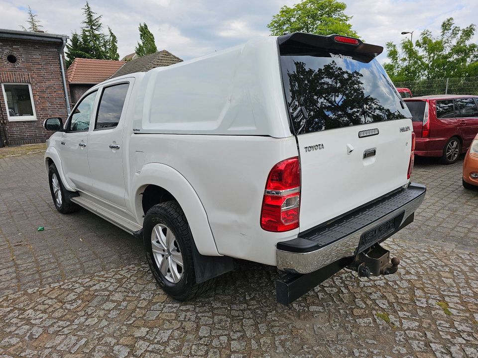 Toyota Hilux Double Cab Comfort 4x4 in Stendal