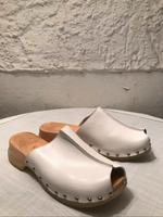 WIE NEU Esprit Clogs weiß Sommer,Urlaub,Beach Gr.42 Nordrhein-Westfalen - Düren Vorschau