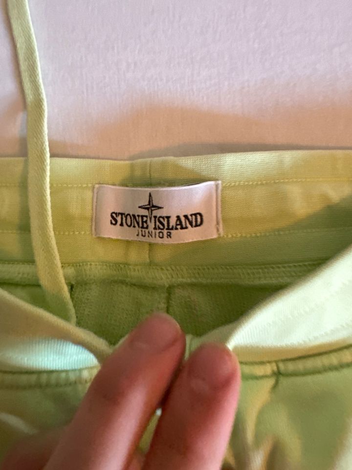 Stone Island Junior Shorts gr xs in Hamburg