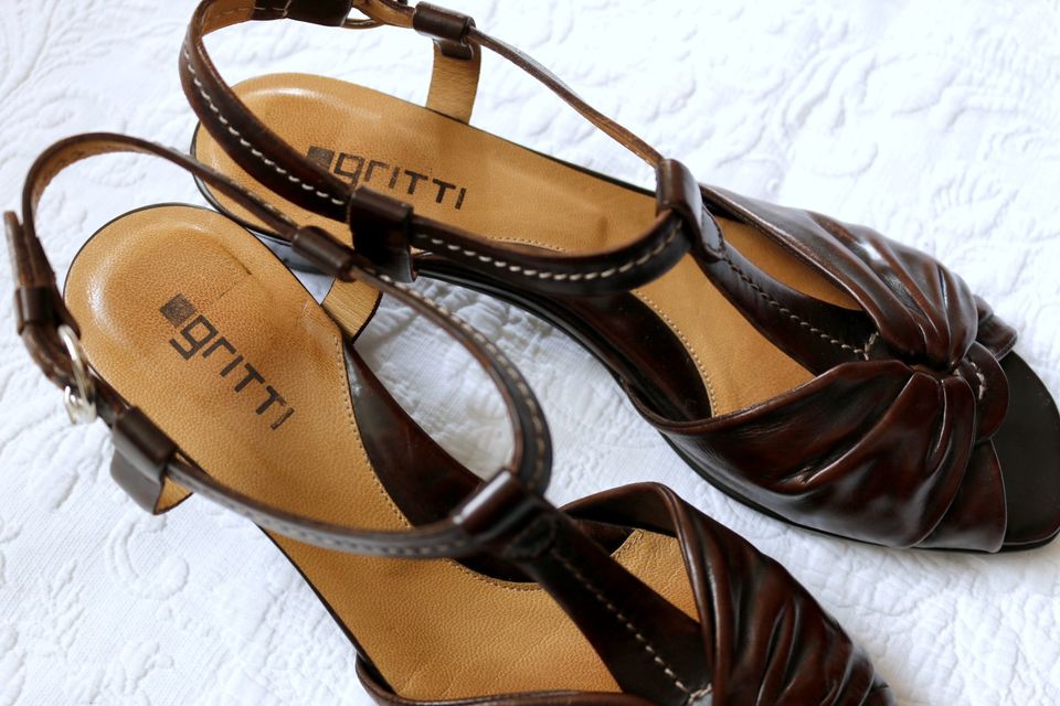 GRITTI Italy LUXUS Sandalen Leder 40,5 Schoko NP.185,-€ WIE NEU in Weilburg