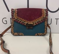 Pepe Jeans Handtasche blau/weinrot/croco Sachsen - Claußnitz Vorschau