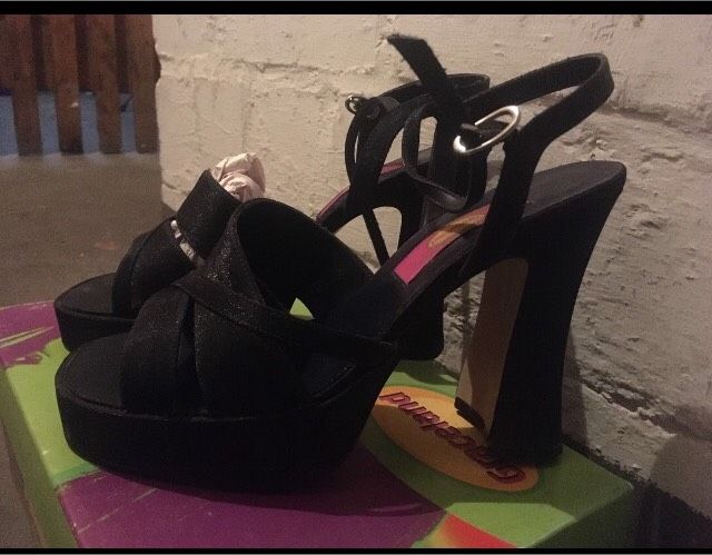 High Heels; Schuhe; Sandalen; mit Absatz; sexy; 39; Graceland;top in Wesel