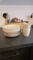 FÄRGKLAR Geschirr Ikea beige scandi Teller und Tasse Nordrhein-Westfalen - Herzogenrath Vorschau