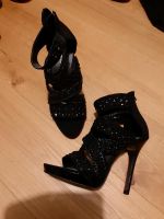 NEU High Heels Stiletto Größe 40 schwarz Glitzer Sandalen Catwalk Bayern - Hilpoltstein Vorschau