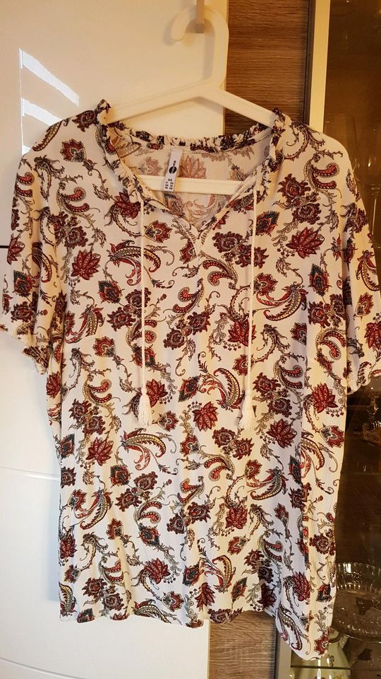 ** NEU Blusen Shirt Gr. 44 ** in Pulheim