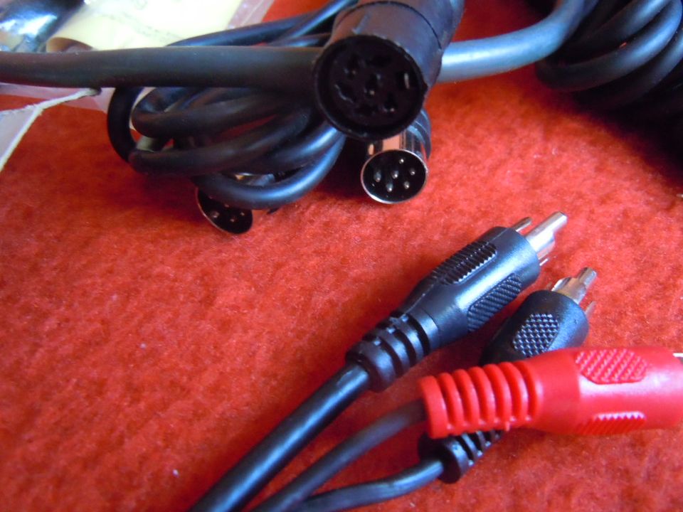 Kiste voll mit 19 Kabel Adapter Stecker Hifi Stereo Mono Hirschma in Aachen