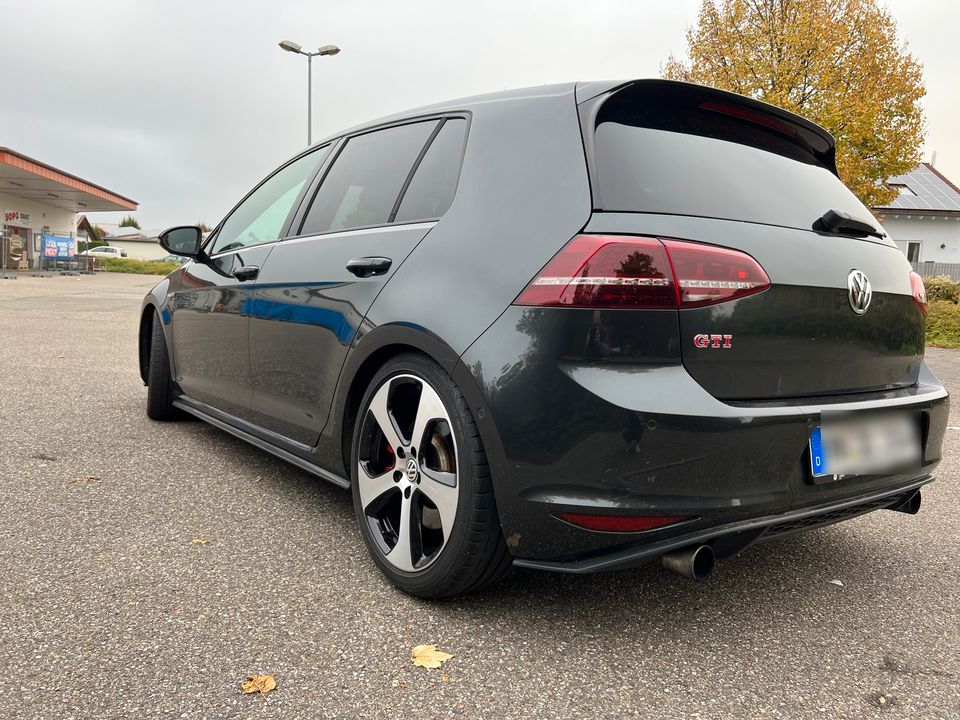 VW Golf VII 7 GTI Performance - Top Ausstattung in Nordheim