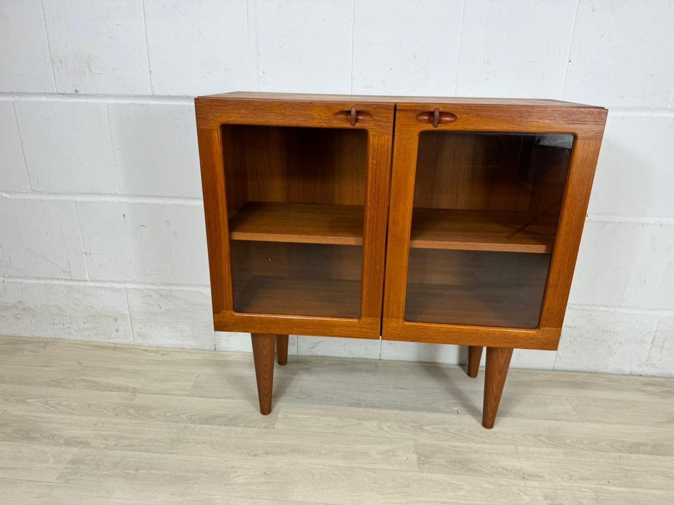 Vintage Teak Vitrine Kommode Sideboard BRAMIN DANISH 60er 70er in Delmenhorst